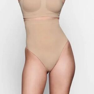 SKIMS Sheer Sculpt HIGH WAISTED THONG | Color- Clay | NEW!!!🤎